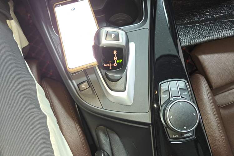 Used BMW 3 Series 2019 320Li Fashion Model Gear Lever