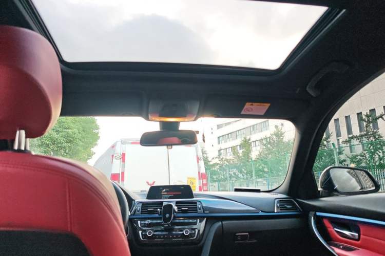 Used BMW 3 Series 2019 320i M Sport Package Headliner