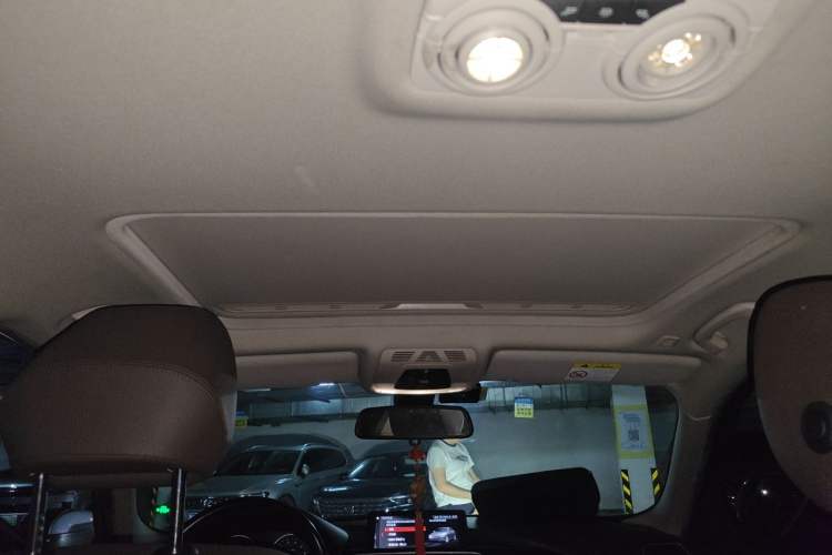 Used BMW 3 Series 2019 320Li Fashion Model Headliner