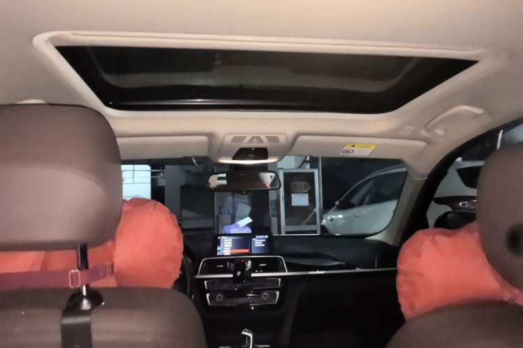 Used BMW 3 Series 2019 320Li Fashion Model Headliner