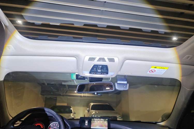 Used BMW 3 Series 2019 320Li Fashion Model Headliner