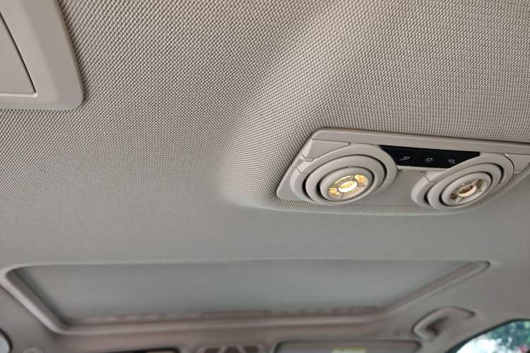 Used BMW 3 Series 2019 320Li Fashion Model Headliner
