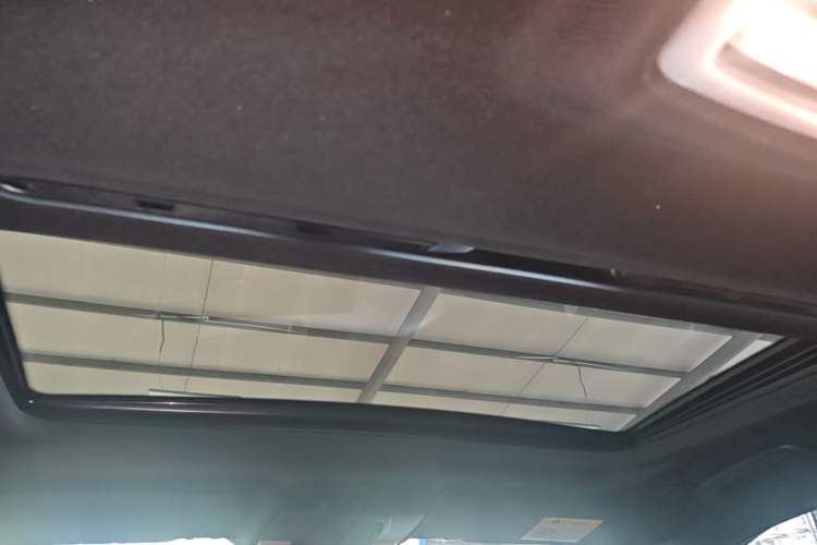 Used BMW 3 Series 2019 320i M Sport Package Headliner
