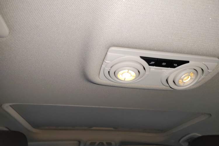Used BMW 3 Series 2019 320Li Fashion Model Headliner