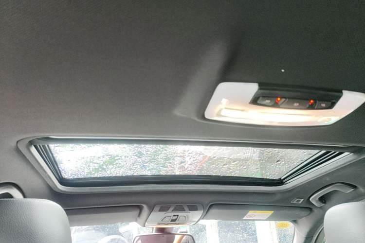 Used BMW 3 Series 2019 320i M Sport Night Edition Headliner