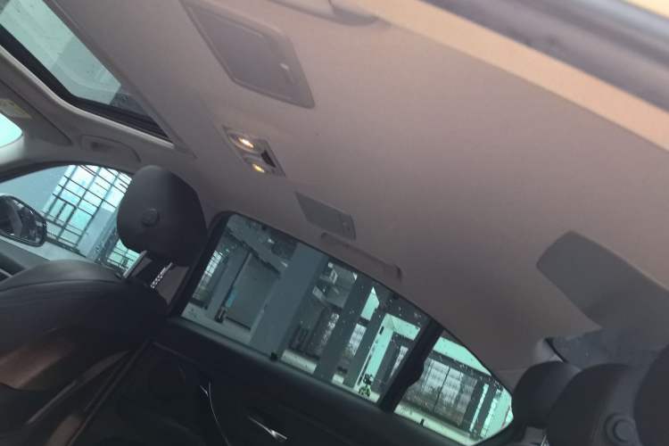 Used BMW 3 Series 2019 320Li Fashion Model Headliner