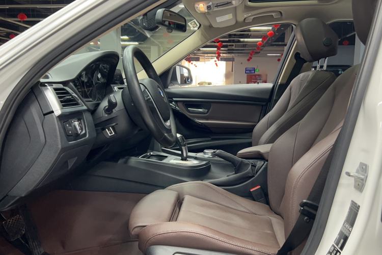 Used BMW 3 Series 2019 320Li xDrive Fashion Model Interior 1