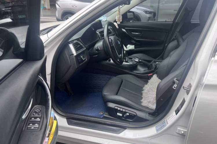 Used BMW 3 Series 2019 320Li Fashion Model Interior 1