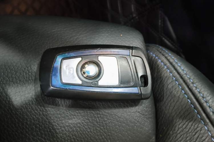 Used BMW 3 Series 2019 320i M Sport Package Interior 1