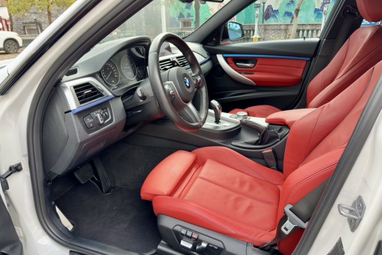 Used BMW 3 Series 2019 320i M Sport Package Interior 1