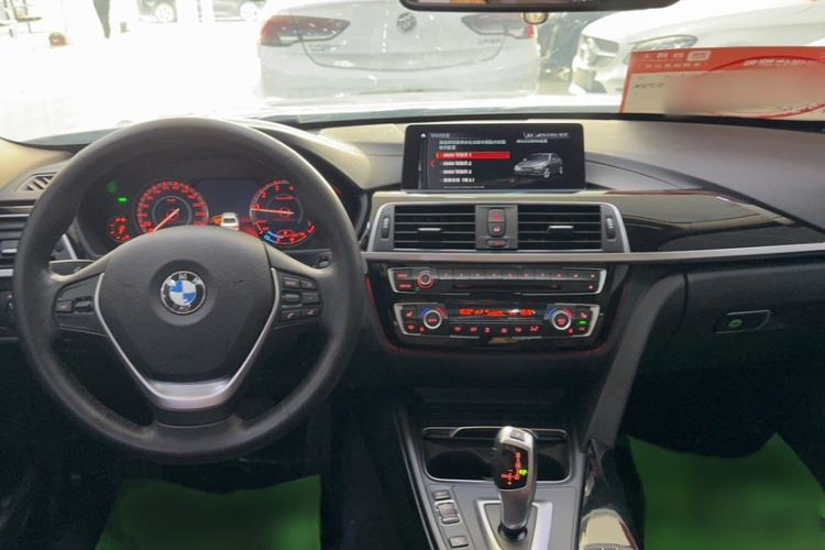 Used BMW 3 Series 2019 320Li Fashion Model Interior 1