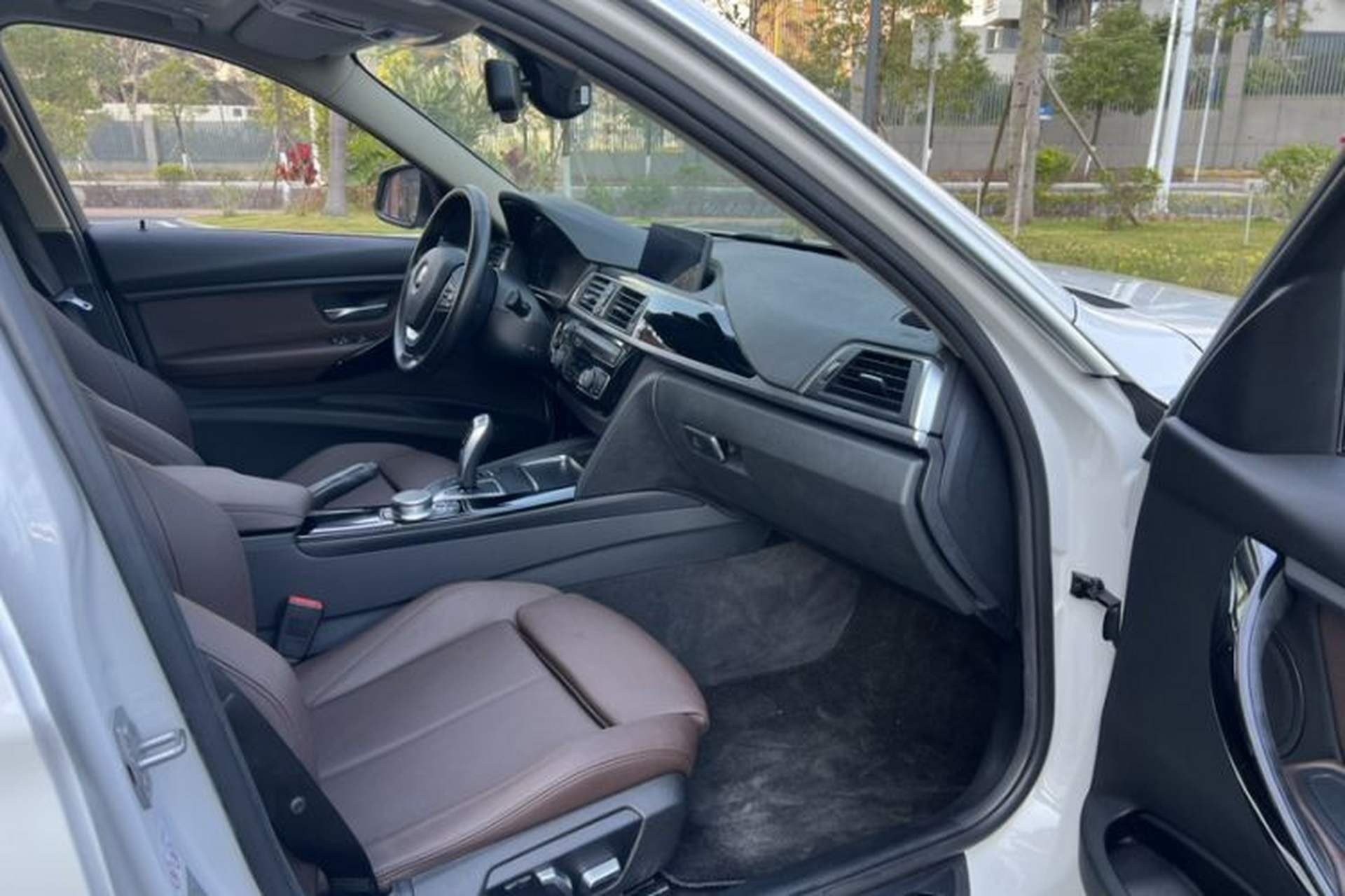 Used BMW 3 Series 2019 320Li Fashion Model Interior 1