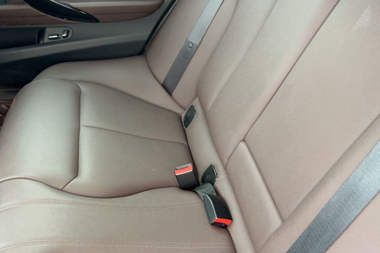 Used BMW 3 Series 2019 320Li Fashion Model Interior 1