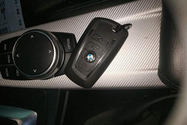 Used BMW 3 Series 2019 320i M Sport Package Interior 1