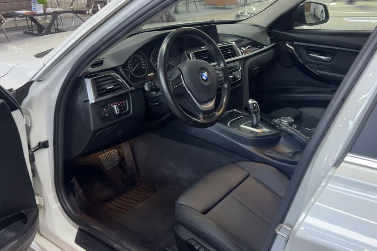 Used BMW 3 Series 2019 320Li Fashion Model Interior 1