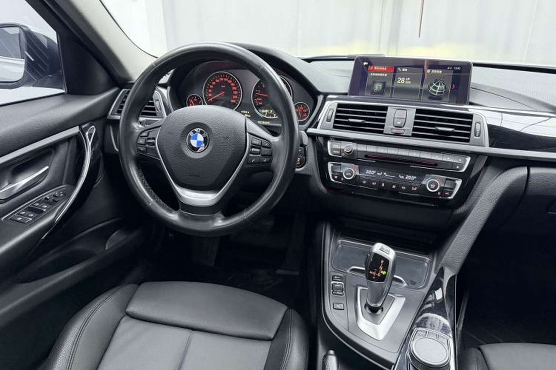 Used BMW 3 Series 2019 320Li Fashion Model Interior 10