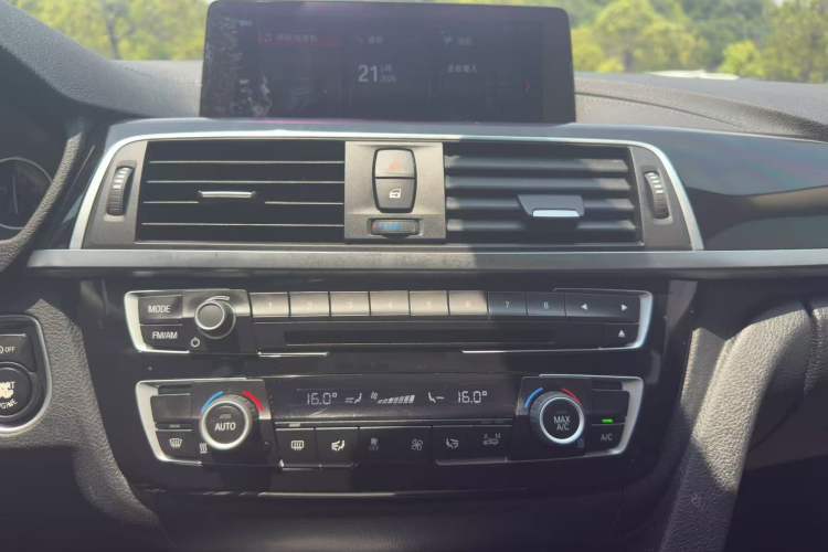 Used BMW 3 Series 2019 320Li Fashion Model Interior 12