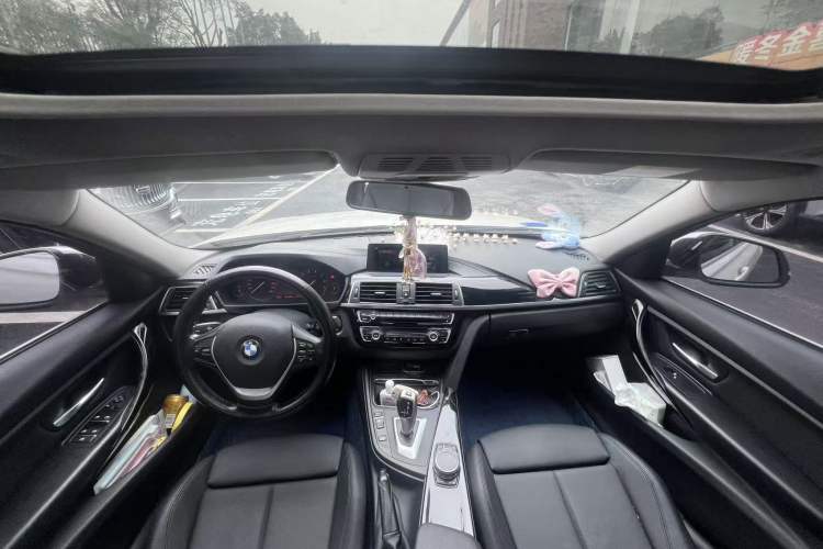 Used BMW 3 Series 2019 320Li Fashion Model Interior 2