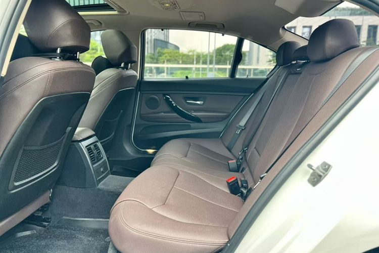 Used BMW 3 Series 2019 320Li Fashion Model Interior 2