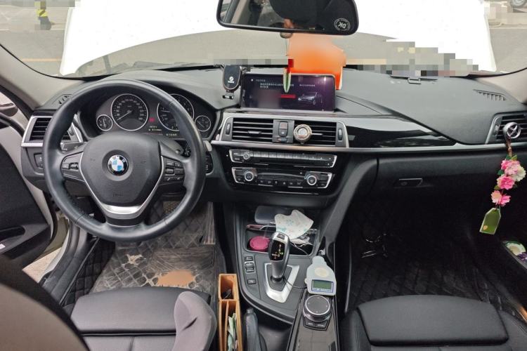 Used BMW 3 Series 2019 320Li Fashion Model Interior 2