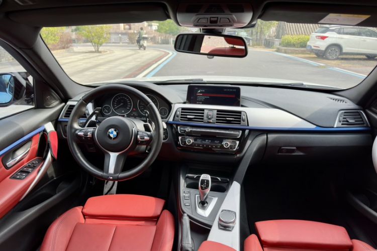 Used BMW 3 Series 2019 320i M Sport Package Interior 2