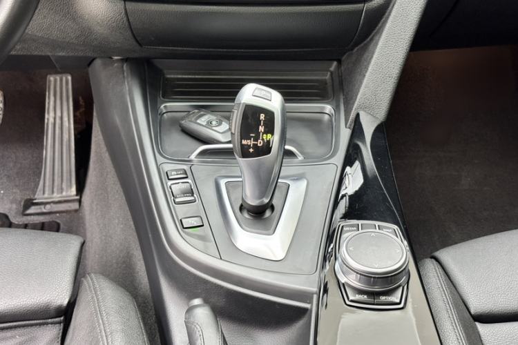 Used BMW 3 Series 2019 320Li Fashion Model Interior 2