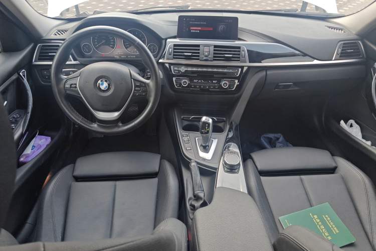 Used BMW 3 Series 2019 320Li Fashion Model Interior 2