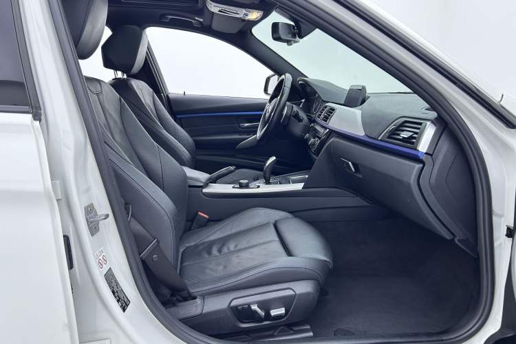 Used BMW 3 Series 2019 320Li M Sport Package Interior 3