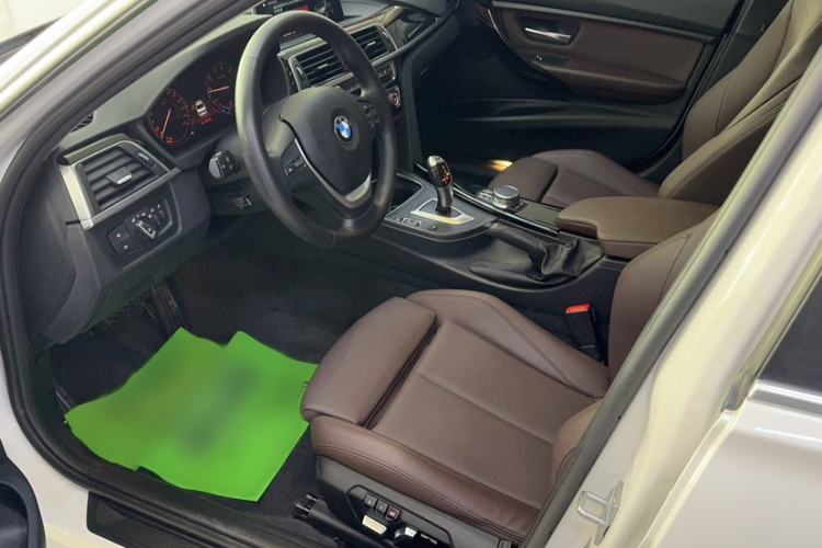 Used BMW 3 Series 2019 320Li Fashion Model Interior 3
