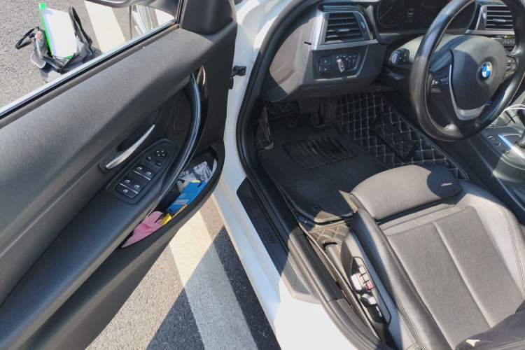 Used BMW 3 Series 2019 320Li Fashion Model Interior 3
