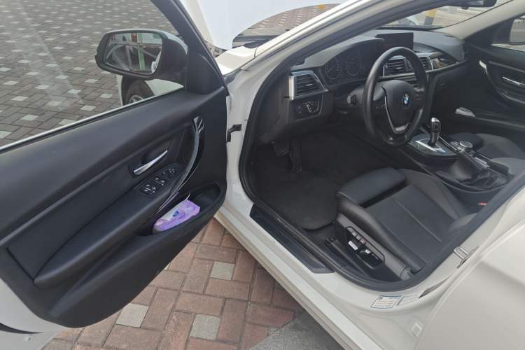 Used BMW 3 Series 2019 320Li Fashion Model Interior 3