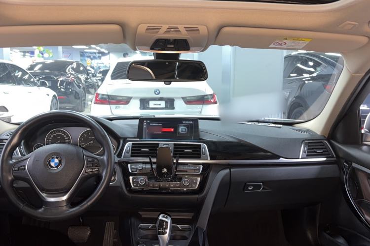 Used BMW 3 Series 2019 320Li xDrive Fashion Model Interior 4