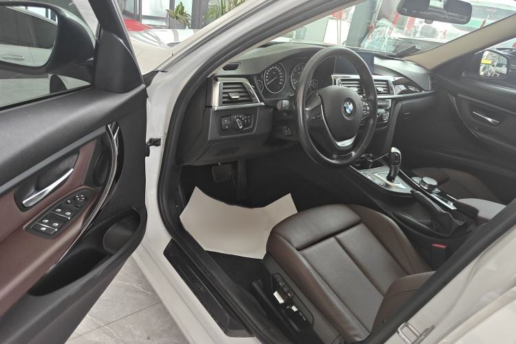 Used BMW 3 Series 2019 320Li Fashion Model Interior 4