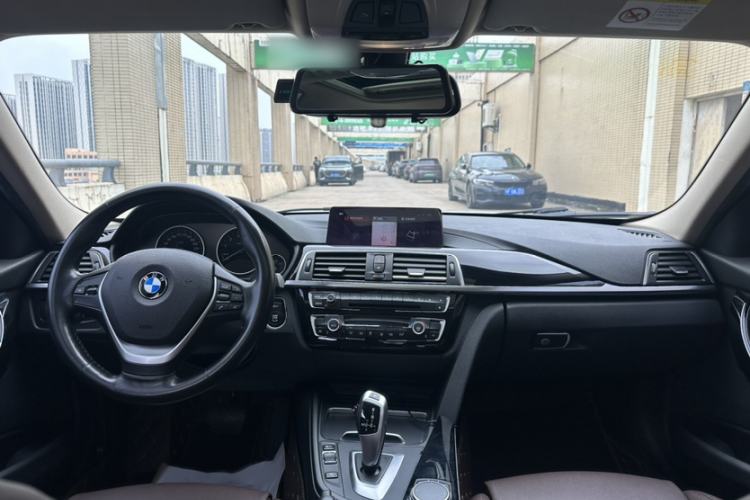 Used BMW 3 Series 2019 320Li Fashion Model Interior 4