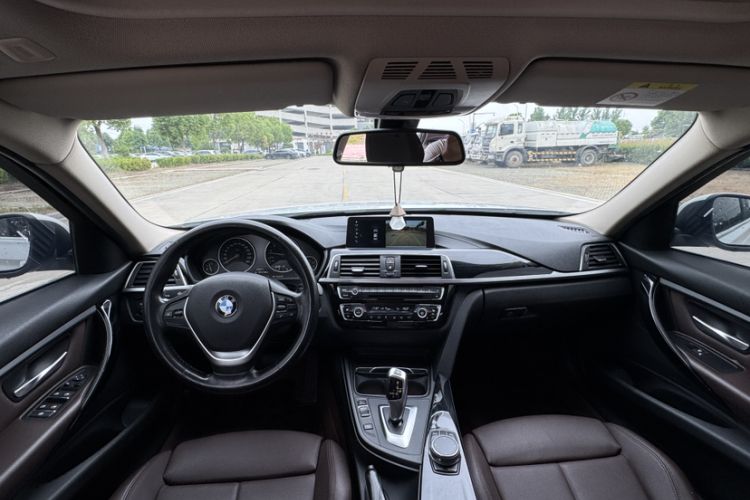 Used BMW 3 Series 2019 320Li xDrive Fashion Model Interior 4