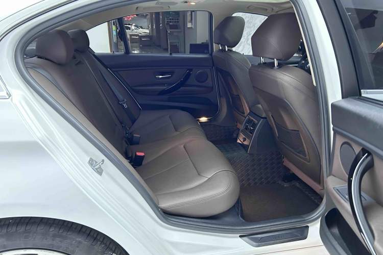 Used BMW 3 Series 2019 320Li Fashion Model Interior 4