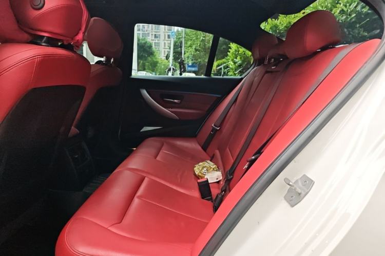 Used BMW 3 Series 2019 320i M Sport Package Interior 4