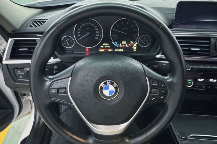 Used BMW 3 Series 2019 320Li Fashion Model Interior 4