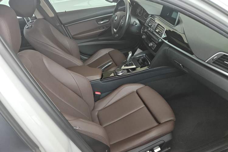 Used BMW 3 Series 2019 320Li Fashion Model Interior 5