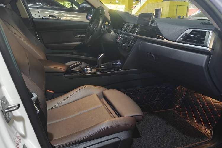 Used BMW 3 Series 2019 320Li M Sport Package Interior 5