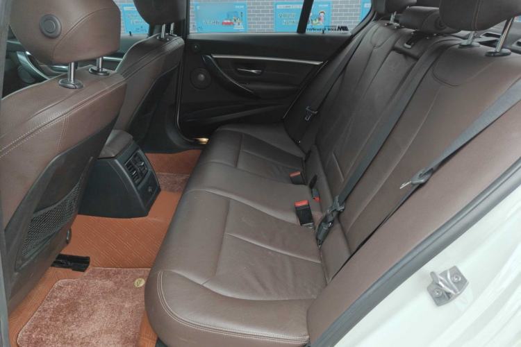 Used BMW 3 Series 2019 320i M Sport Night Edition Interior 5