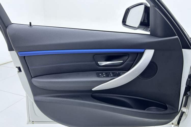 Used BMW 3 Series 2019 320Li M Sport Package Interior 8