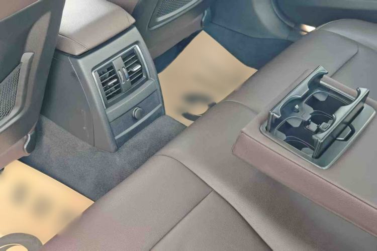Used BMW 3 Series 2019 320i M Sport Package Interior 8