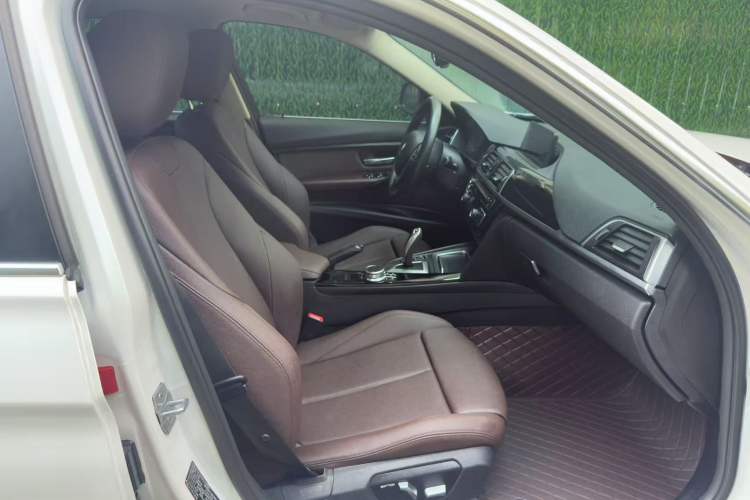 Used BMW 3 Series 2019 320Li Fashion Model Interior 9