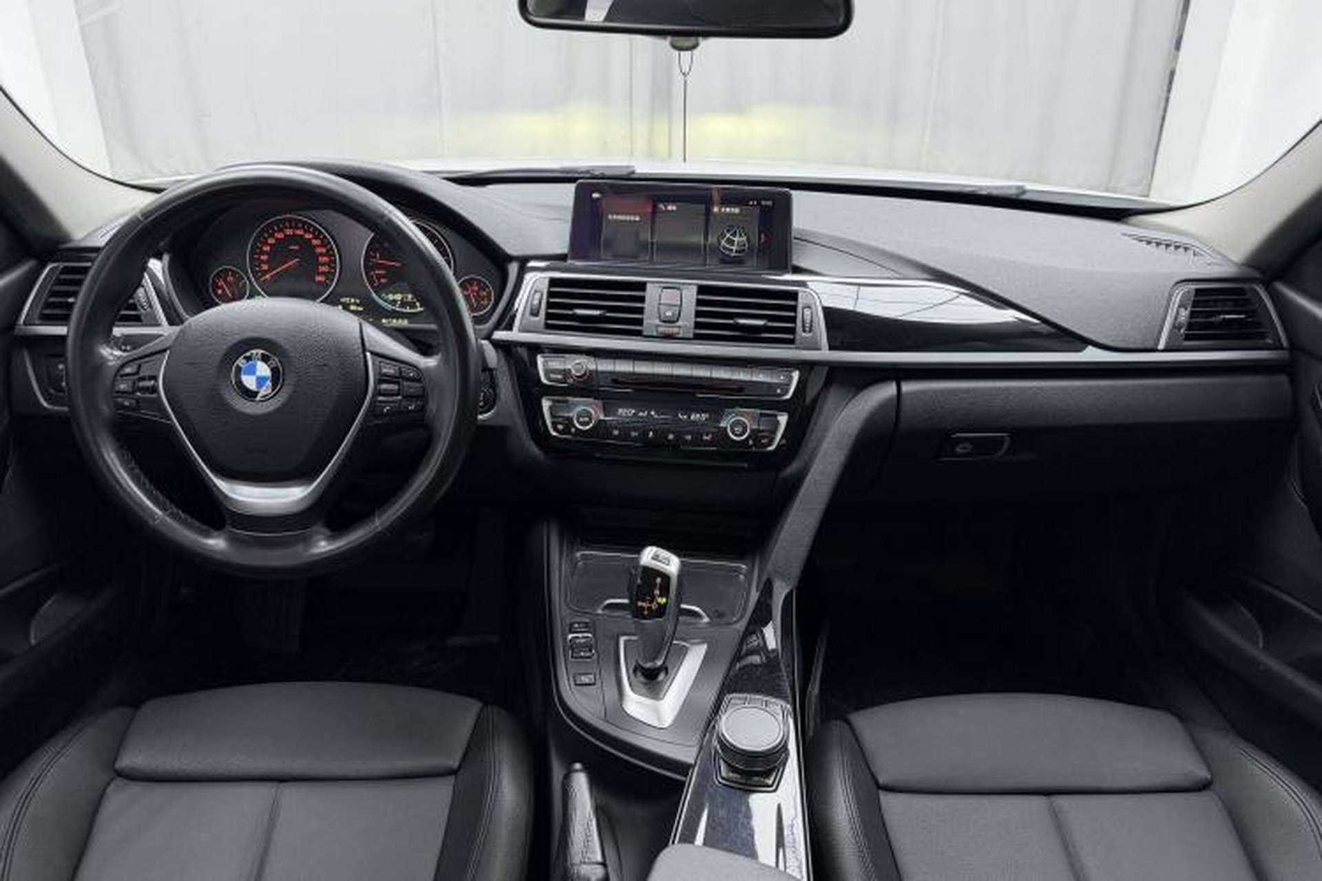 Used BMW 3 Series 2019 320Li Fashion Model Interior 9