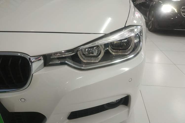 Used BMW 3 Series 2019 320i M Sport Package Left Front Headlight