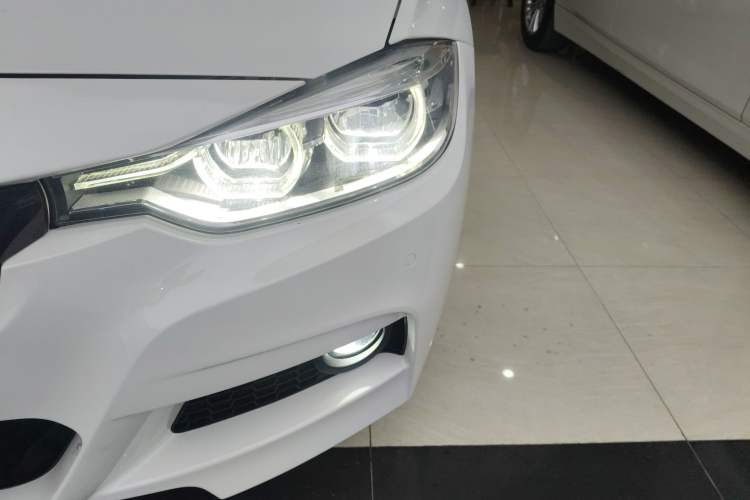 Used BMW 3 Series 2019 320i M Sport Package Left Front Headlight