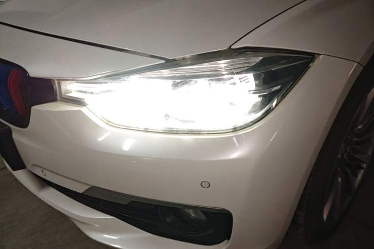 Used BMW 3 Series 2019 320Li Fashion Model Left Front Headlight