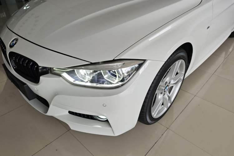 Used BMW 3 Series 2019 320i M Sport Package Left Front Headlight