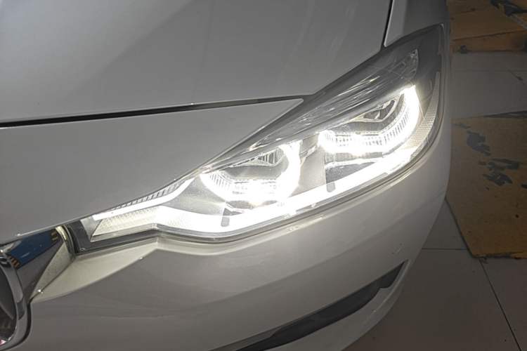 Used BMW 3 Series 2019 320Li Fashion Model Left Front Headlight